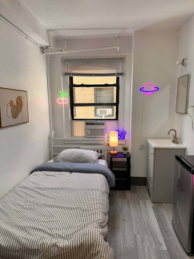 Rose Tekcan's room