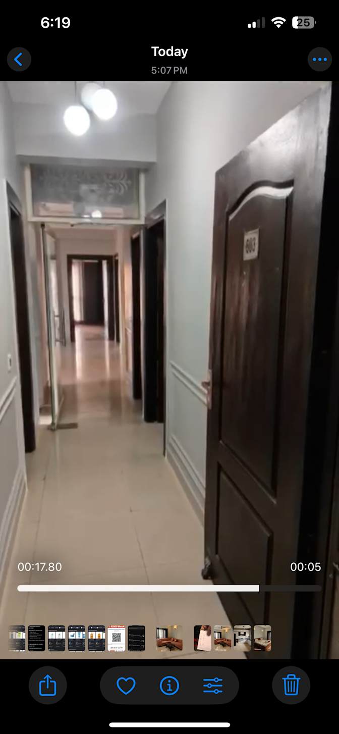 Deepanshu's room