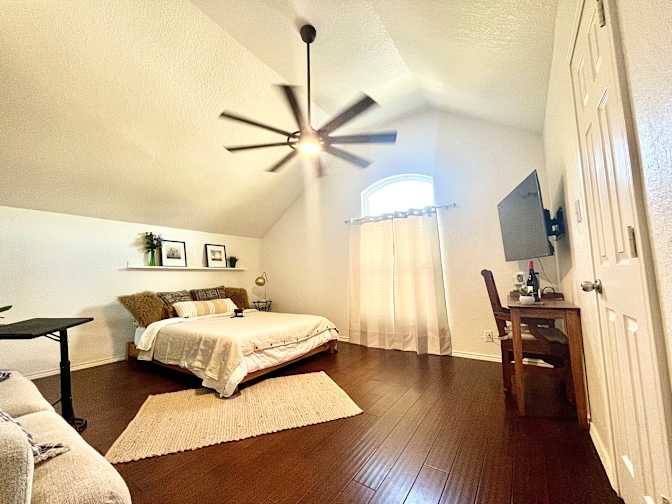 House of Stokes's room
