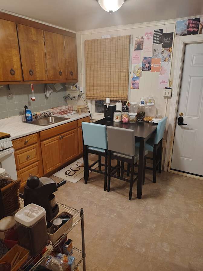 D's room