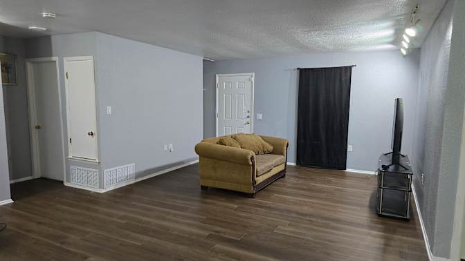 Tobias's room