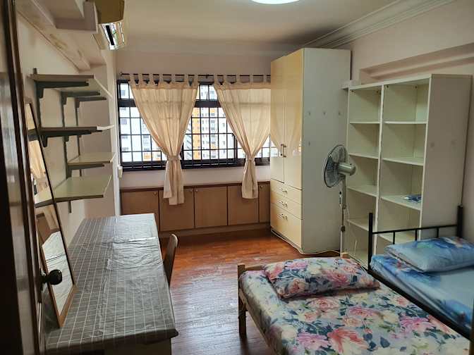Book kim's room