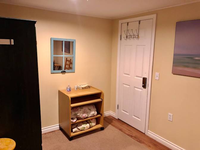 Jen's room
