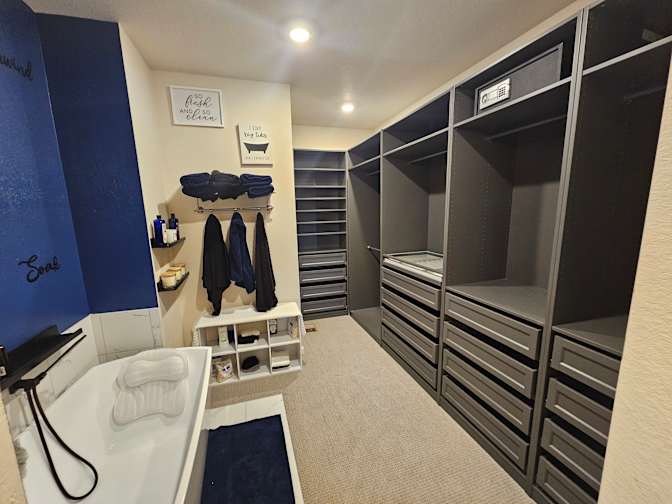 kenny's room