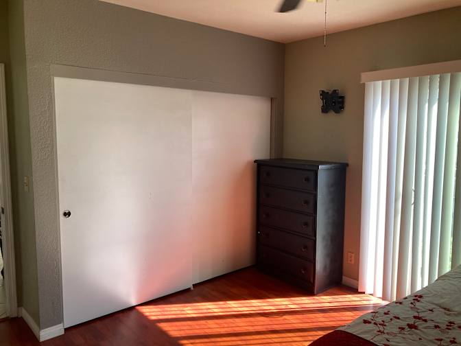 Francisco's room