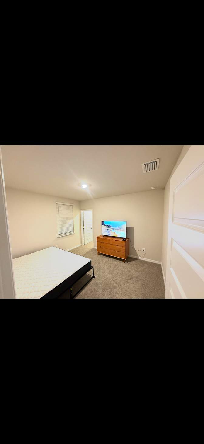 LandlordDRW's room