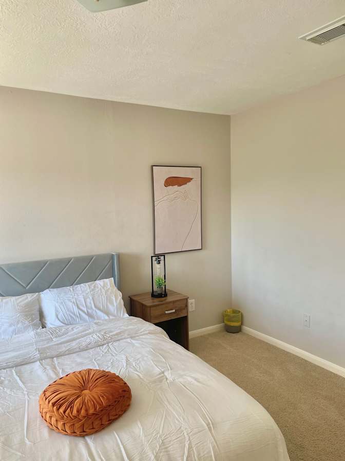 Noeline's room