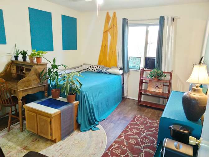 Silvia's room