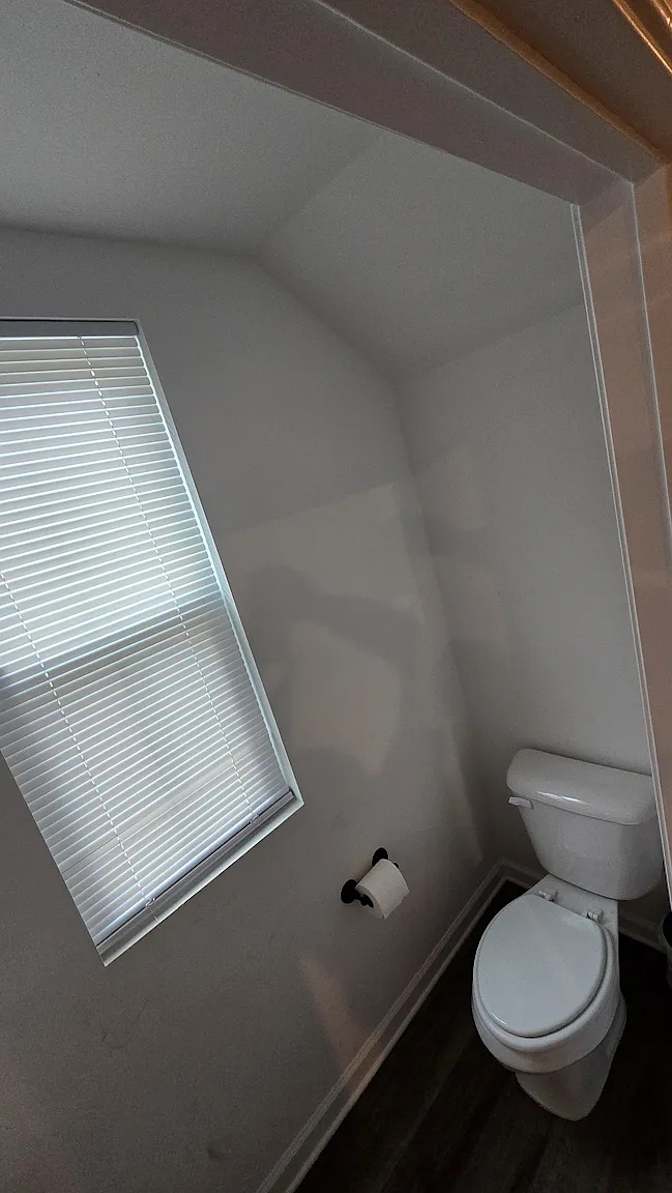 Alcove Rooms's room