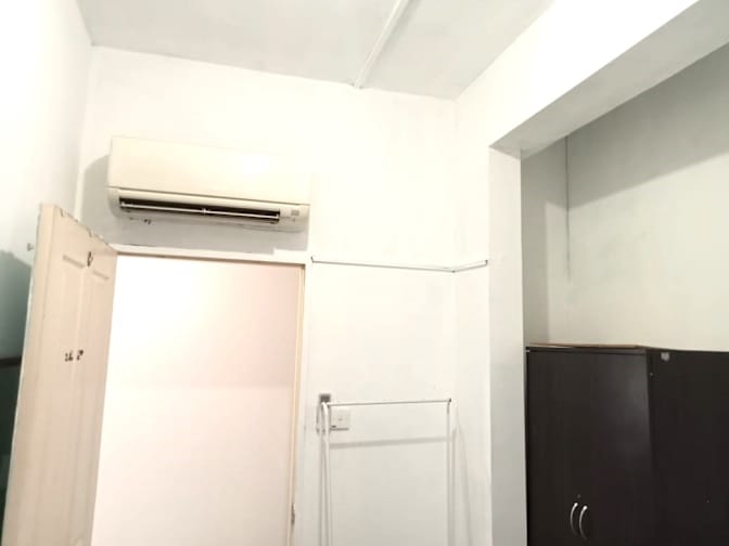 Roomy's room