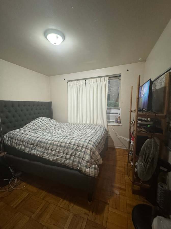 Kellz's room