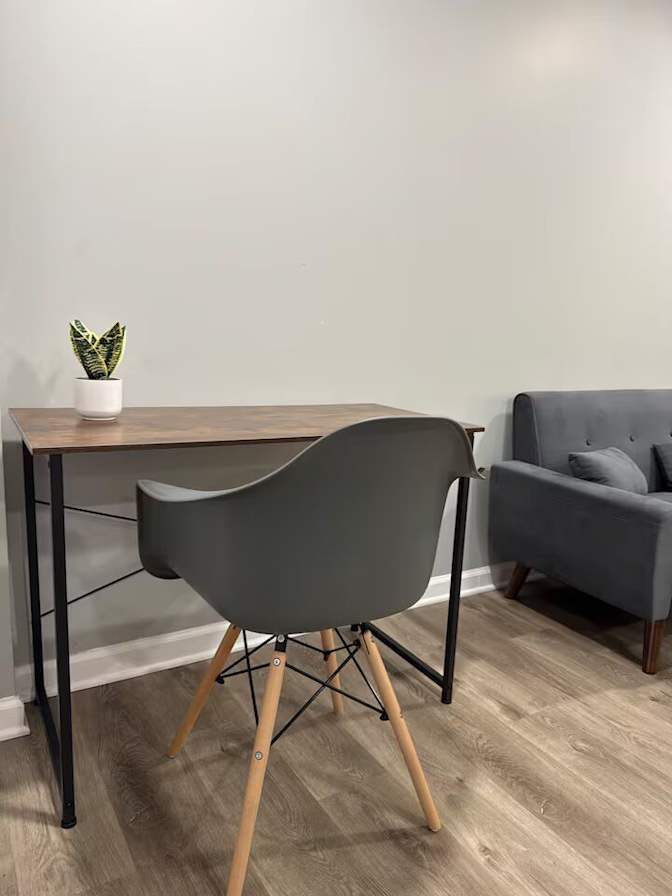 Alcove Rooms's room