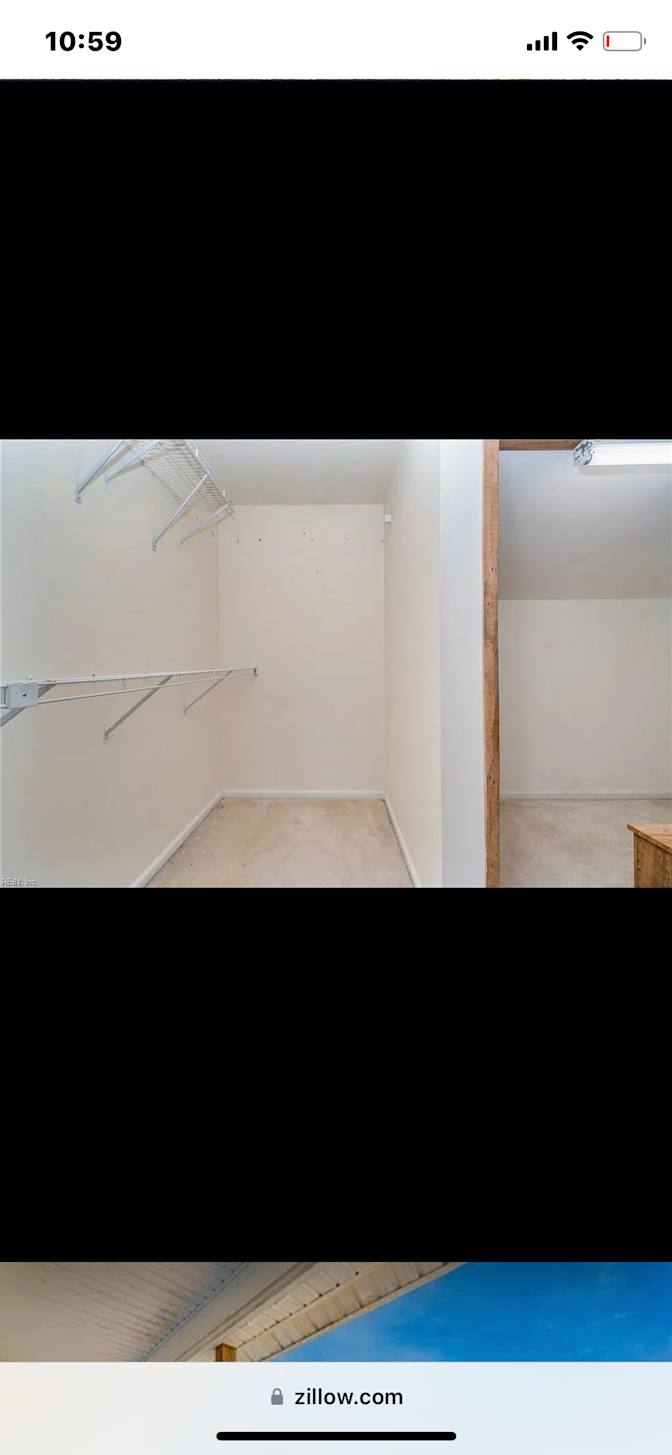 Fully Furnished's room