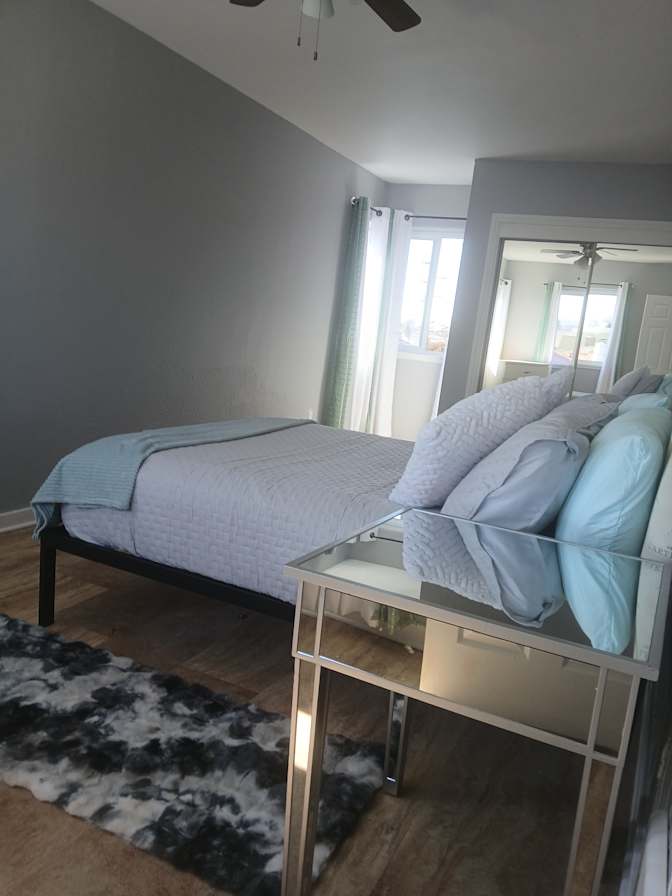 Miaamalia Martinez's room