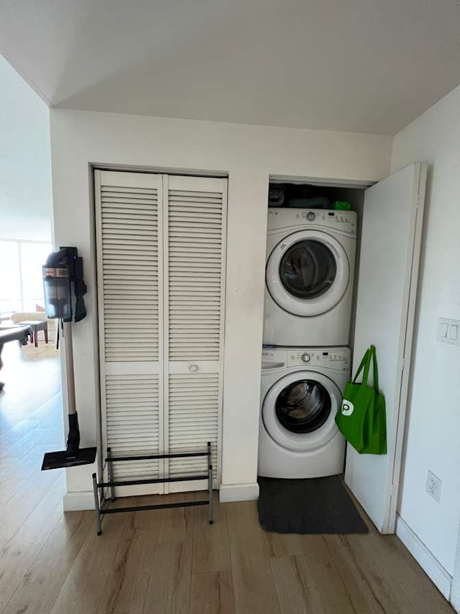Luis's room