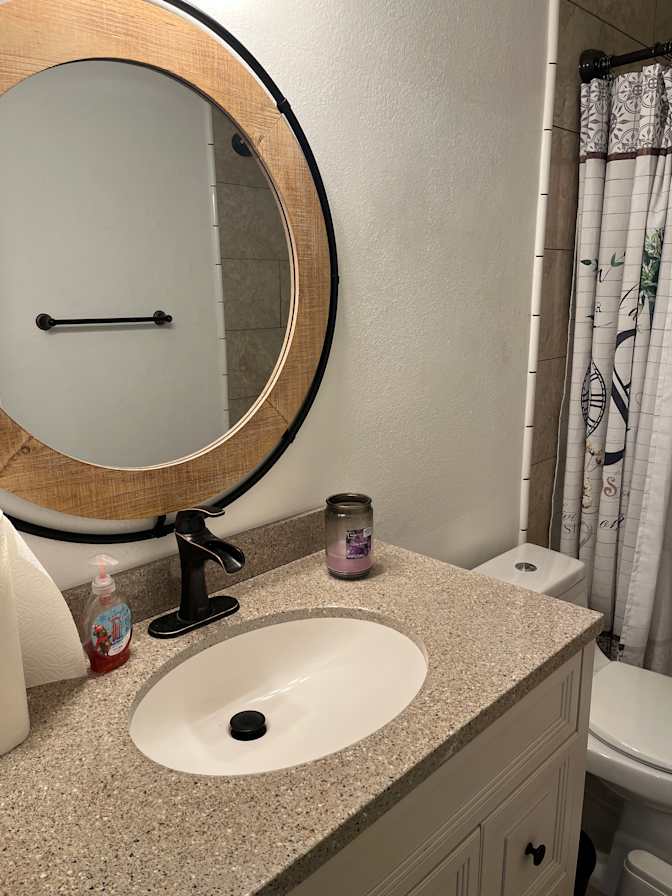 Lawrence Lacusong's room