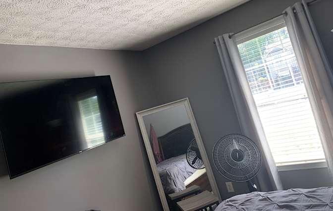 Yanice's room