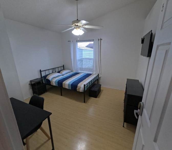 PadSplit's room