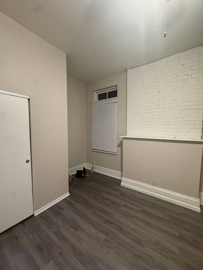 Elle's room