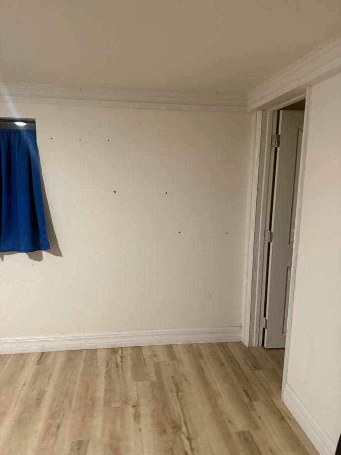 DENZIL FRANKLYN's room