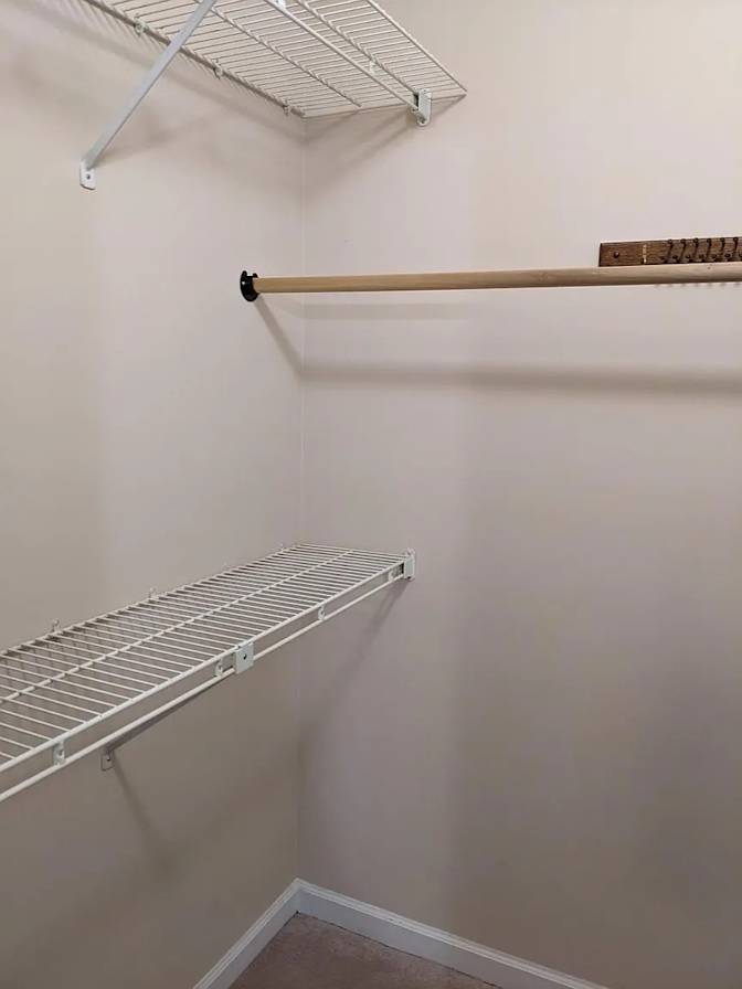 Alcove Rooms's room