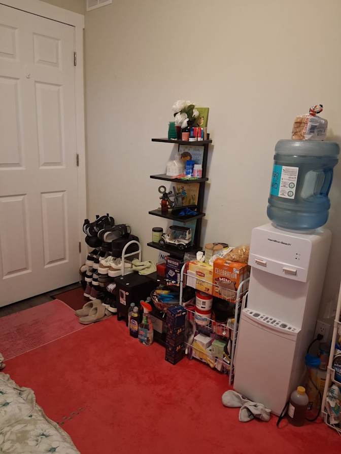 Oluwakemi's room