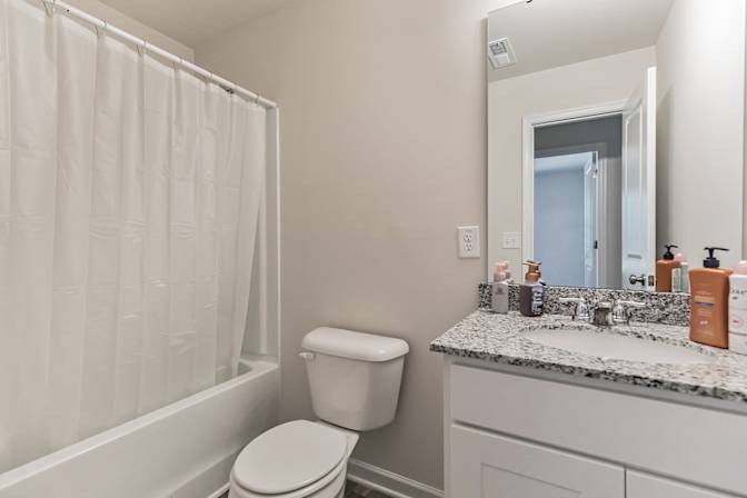Alcove Rooms's room