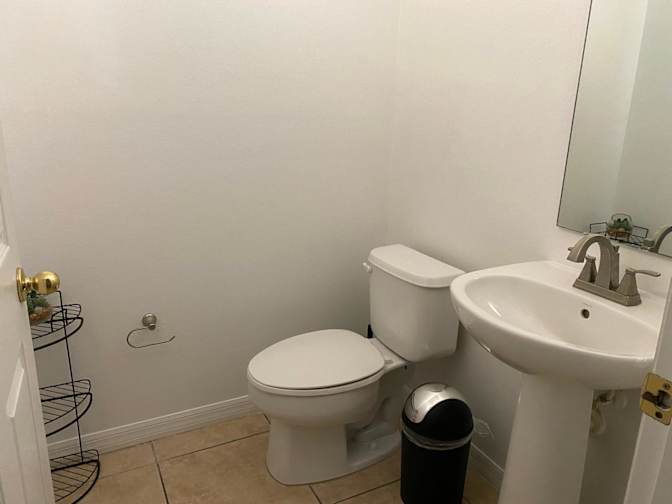 Laura Mateus's room