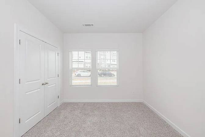 Alcove Rooms's room