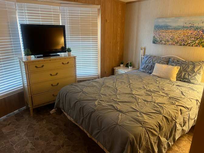 Eddie Meeks's room