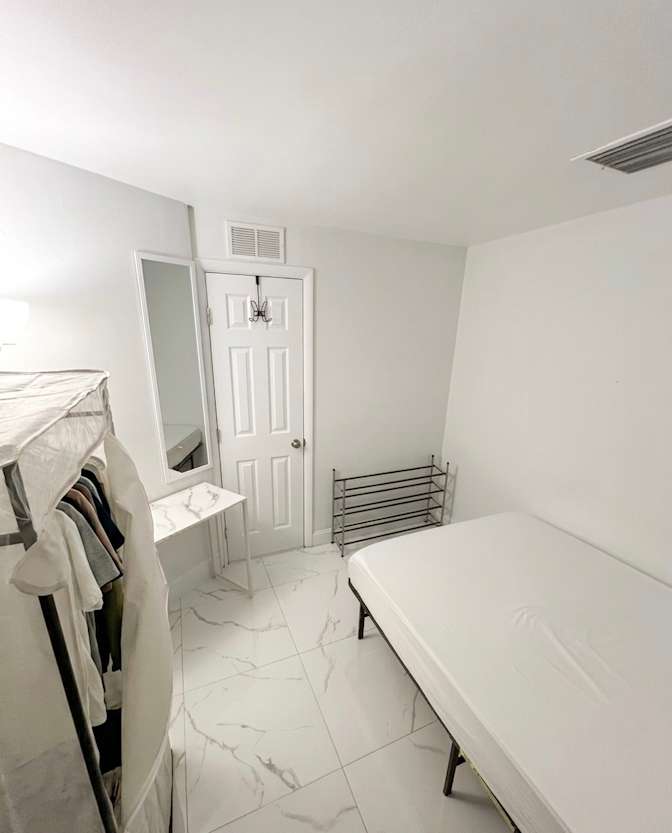 Denis's room