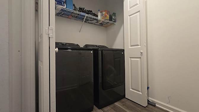 Alcove Rooms's room