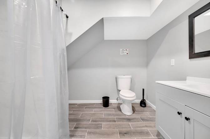 lifedoorrentals's room