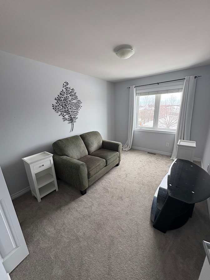 Geoff's room