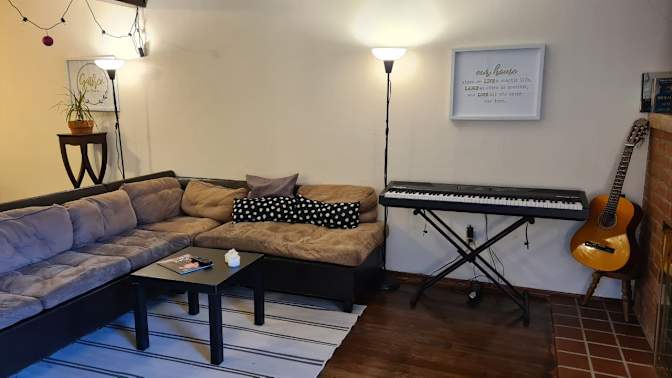 Julia Va's room