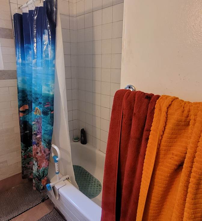 OL'DOCWATSON's room