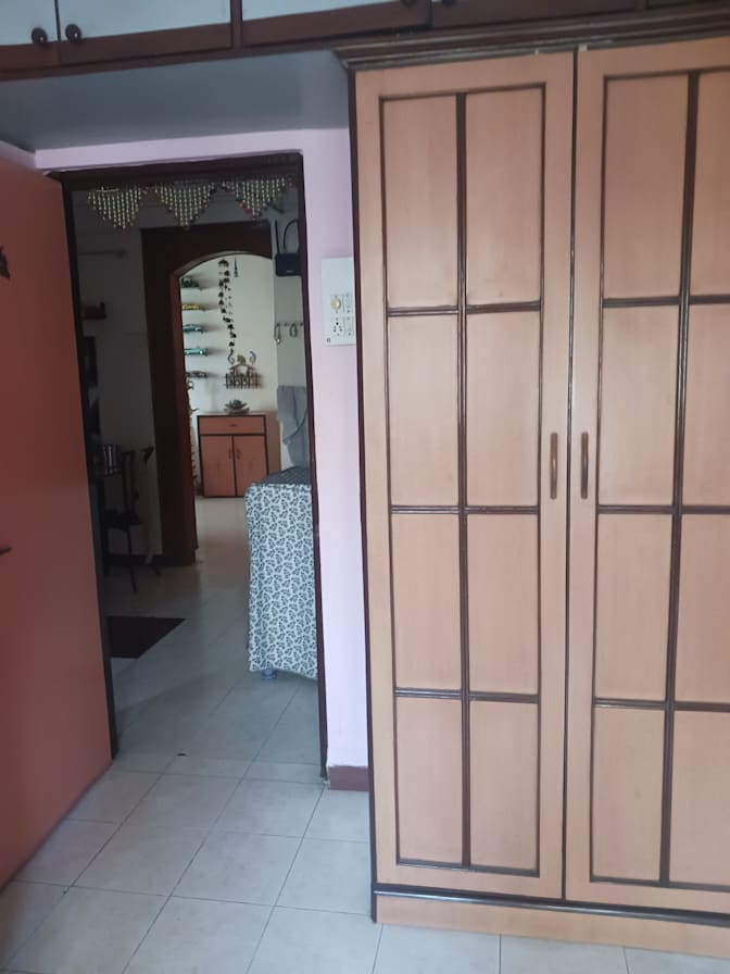 MAKARAND's room