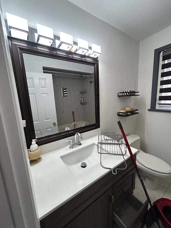 Kysshia Escaran's room