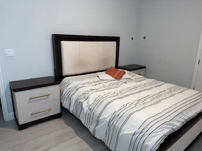Djami Auguste's room