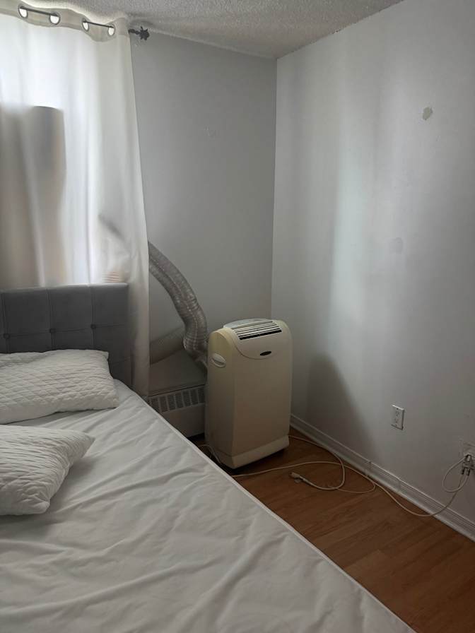 Mark Romuar's room