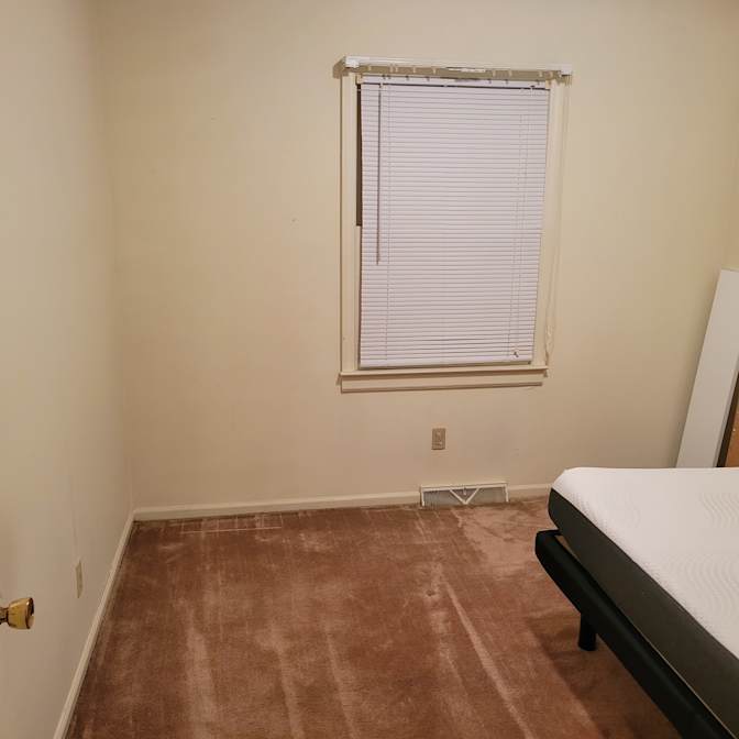 Mikolai Robeson's room