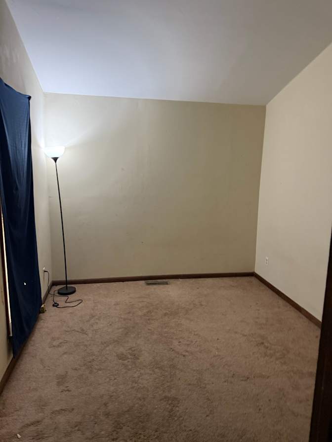 John Smith's room