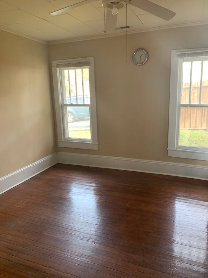 Alcove Rooms's room