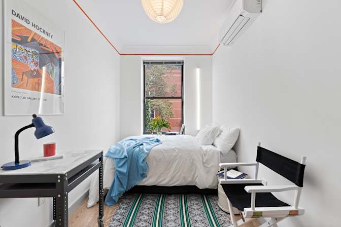 Liza's room