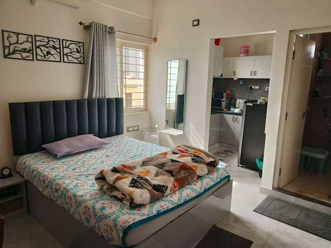 Ashish Jalota's room