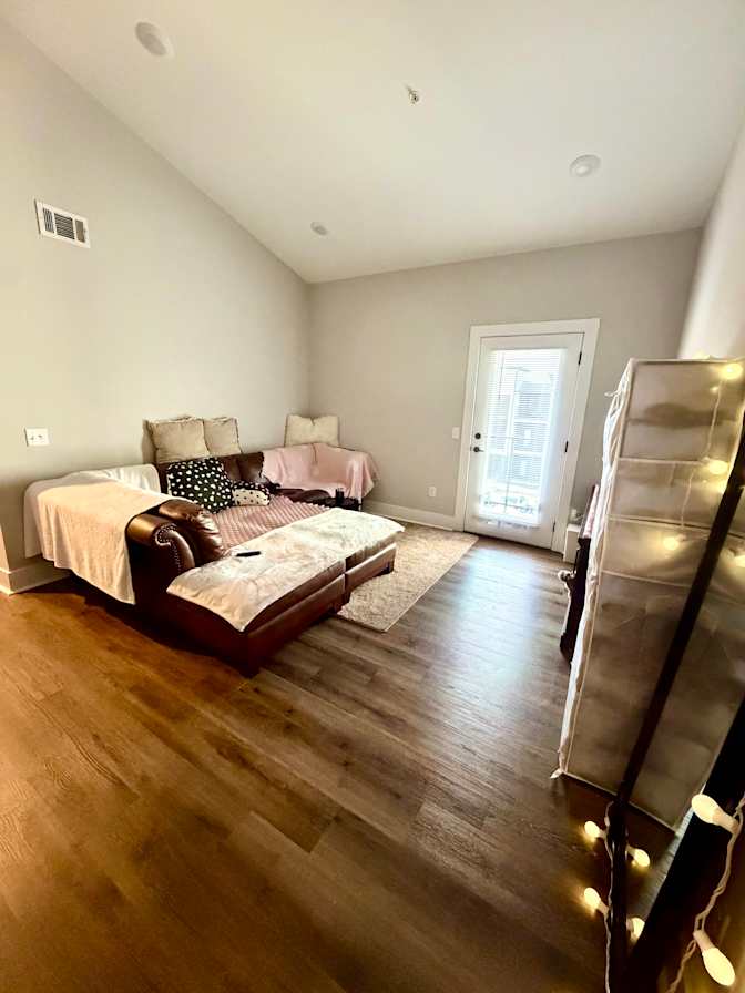 Sofia Crenshaw's room