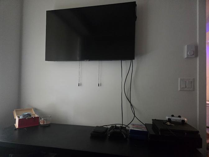 Eddy's room