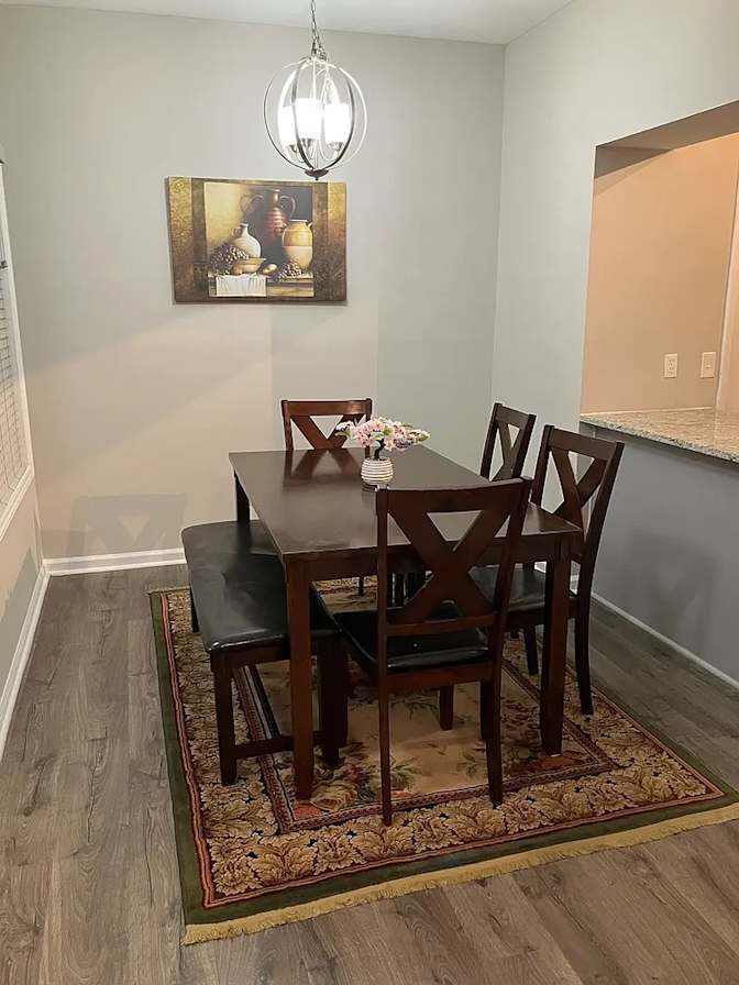 Alcove Rooms's room