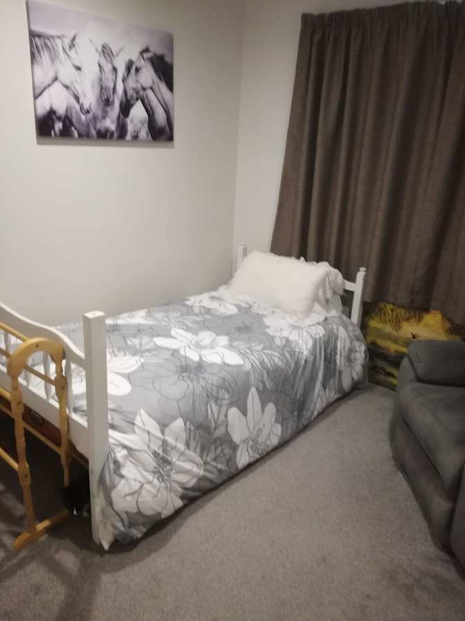 Bernadette Dee's room