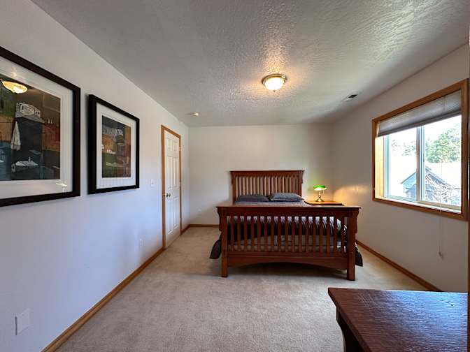 Thomas's room